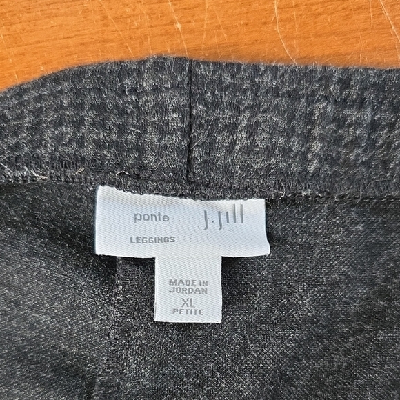 J. Jill Women's Ponte Checkered Leggins - Picture 6 of 7